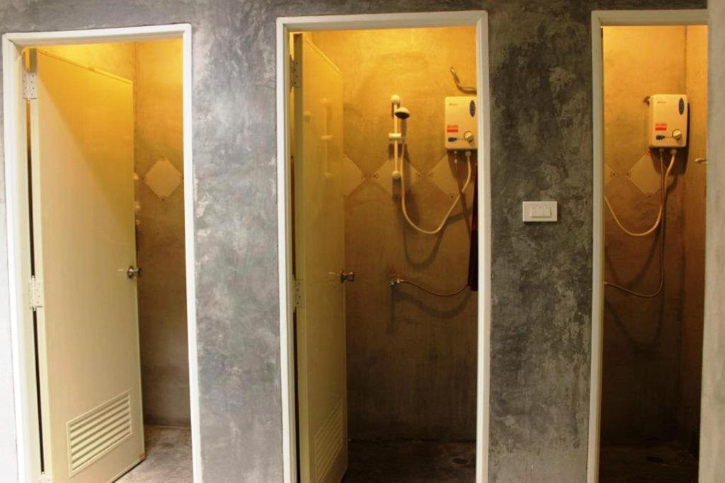 Tid Tarad Hostel Hua Hin Room photo